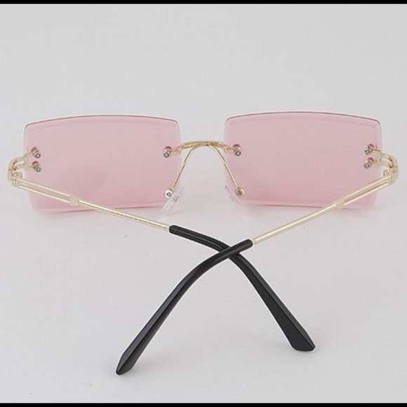 Sunglasses - Picture 3 of 4